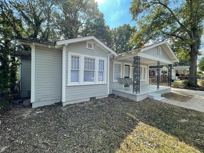 Building Photo - Cozy 3/1 House in South Rome- $1,095