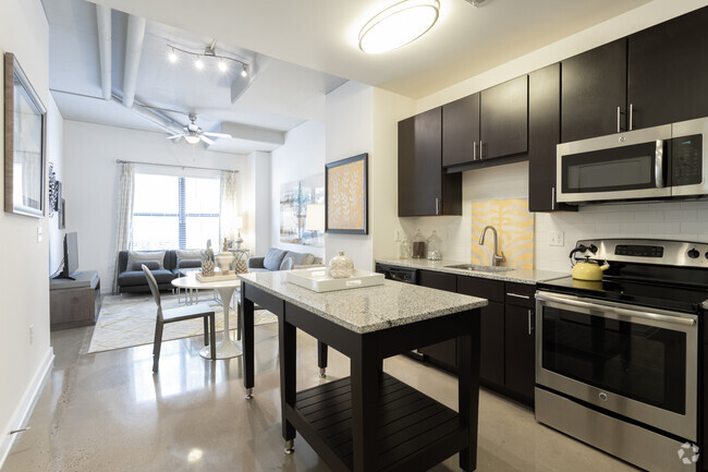 1BR, 1BA - 732 SF - Nottoway - The Julian at Fair Lakes