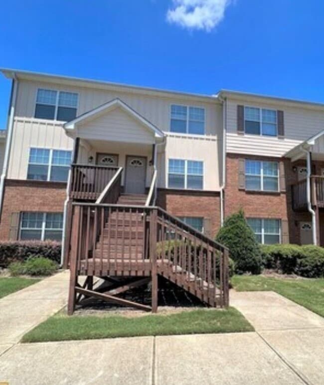 Foto del edificio - Awesome 2br 2ba downstairs apartment in The Grove!