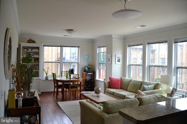 Foto del edificio - 2101 N Monroe St