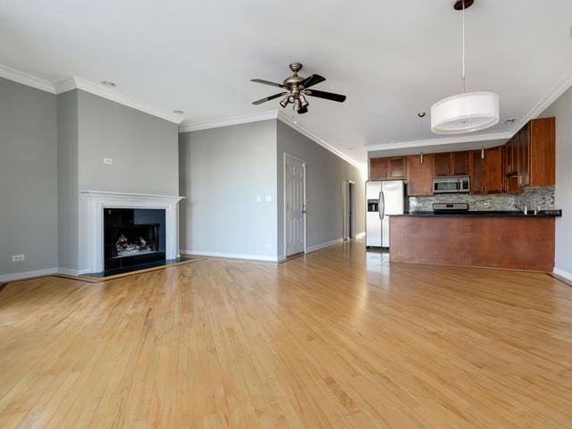 Building Photo - 2623 W Chicago Ave