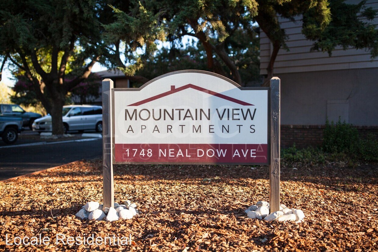 Foto principal - 1748 Neal Dow Ave