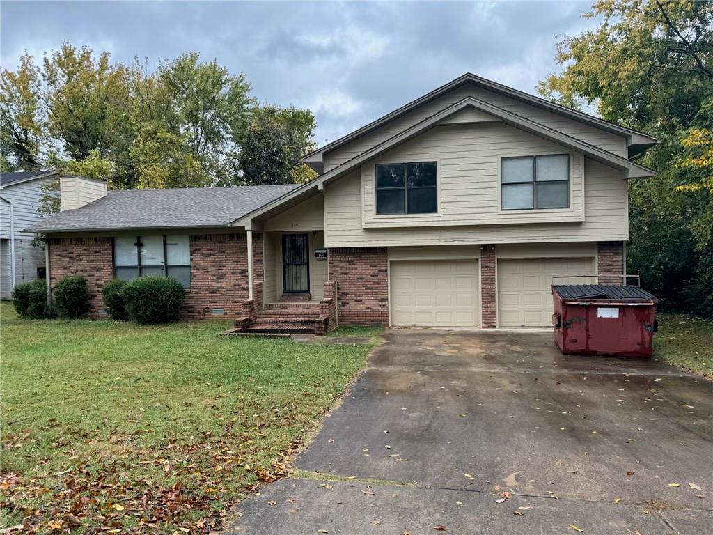 Foto principal - 120 E Poplar St
