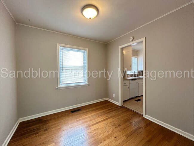 Building Photo - 1439 S Louisville Ave