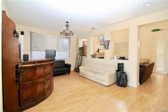 Building Photo - 316 Leroy Ct