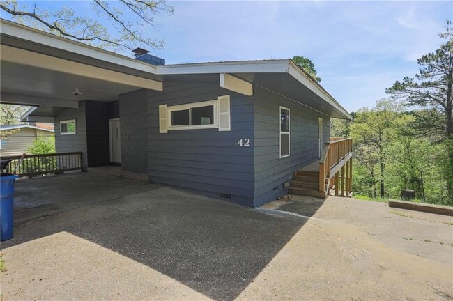 Building Photo - 42 Hope Dr