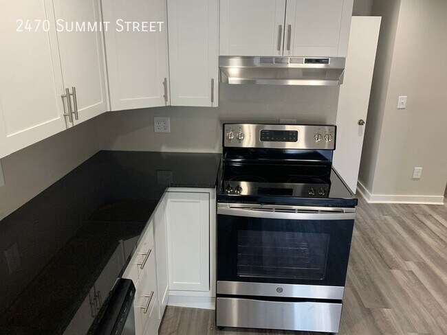 Building Photo - Studio Apartment Near Campus/Short North a...
