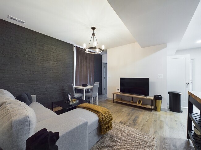 Foto del edificio - 2439 W Walton St