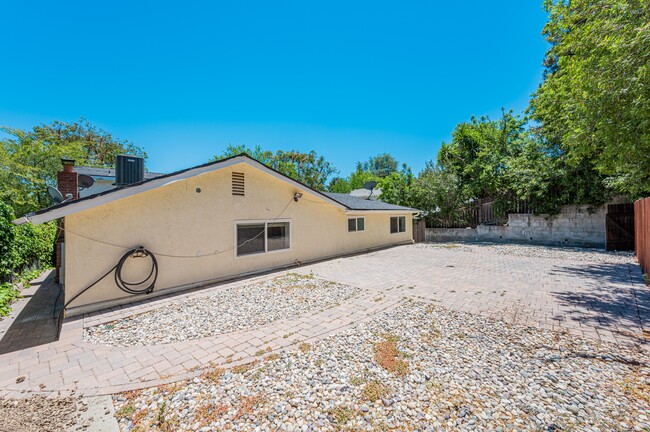 Building Photo - 22239 De La Osa St