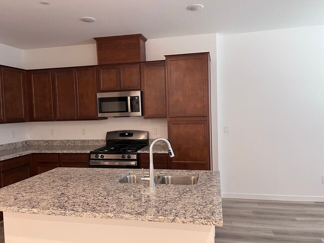Building Photo - COMING SOON! TOWN HOME WITH COMMUNITY POOL...