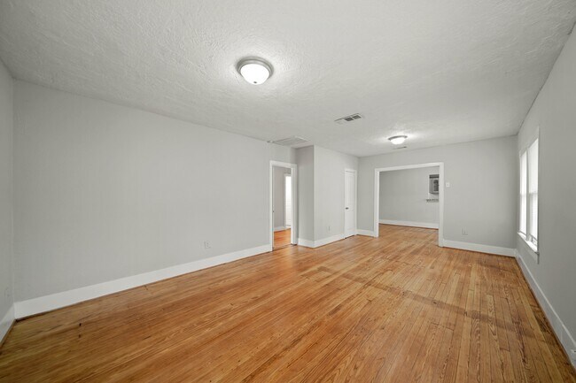 Foto del edificio - 418 Spooner St