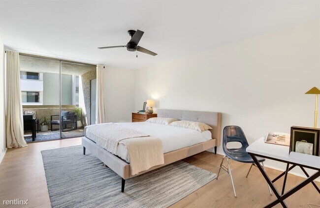 Foto del edificio - 2 br, 2 bath House - 251 E La Verne Way Un...