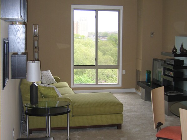 Building Photo - 103 Pallister