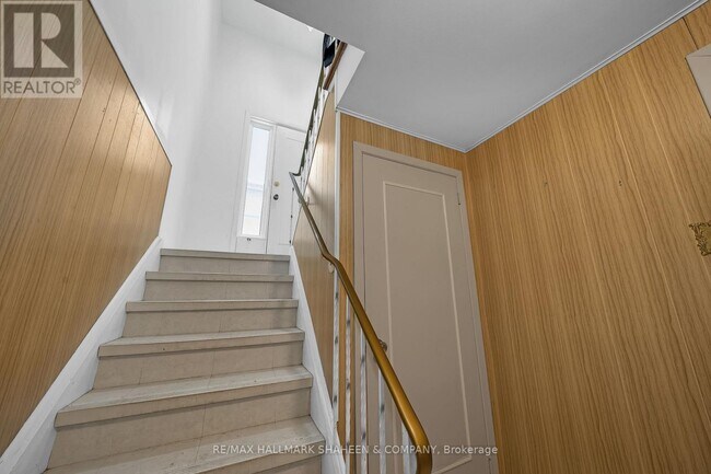 Photo du bâtiment - 386 Ellerslie Ave