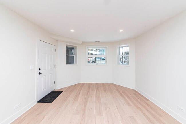 Foto del edificio - 2825 N Rockwell St