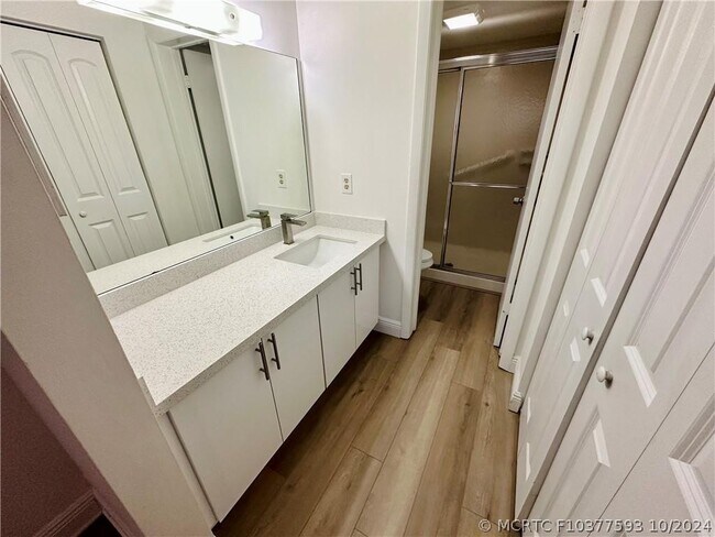 Foto del edificio - 2900 NW 42nd Ave