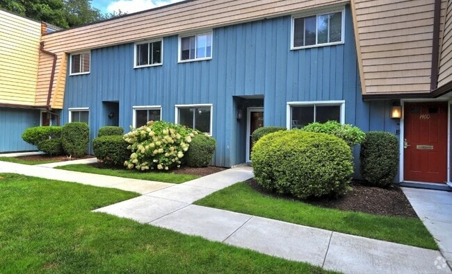 Building Photo - 1442 Melville Ave
