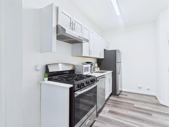 Foto del edificio - 911 W 22nd St