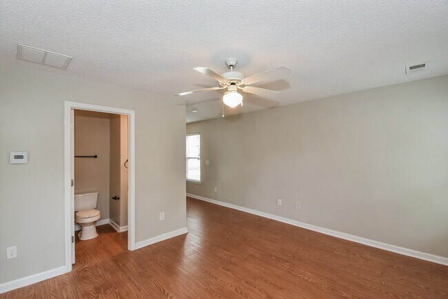Building Photo - 57 Darbys Run Ct
