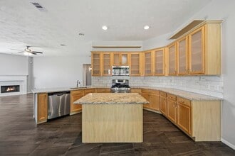 Building Photo - 17126 Sheffield Knoll Ln