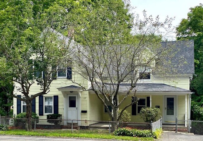 Building Photo - 19 Cottage St