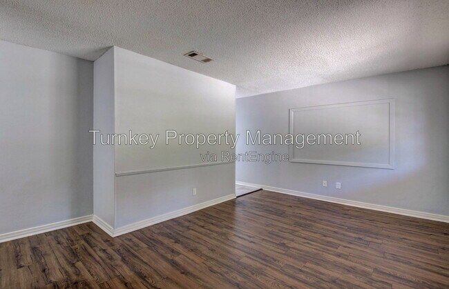 Foto del edificio - 11015 Mara Lynn Rd