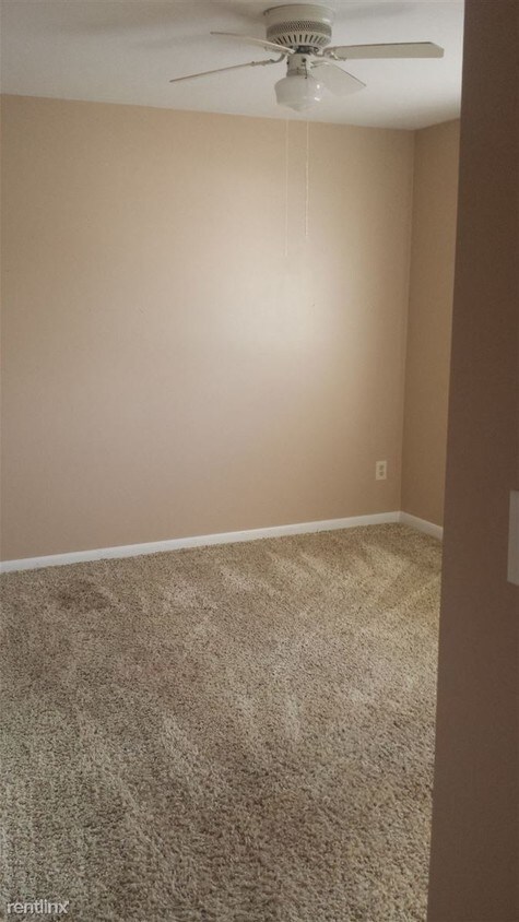 Foto principal - 410 S Addison St