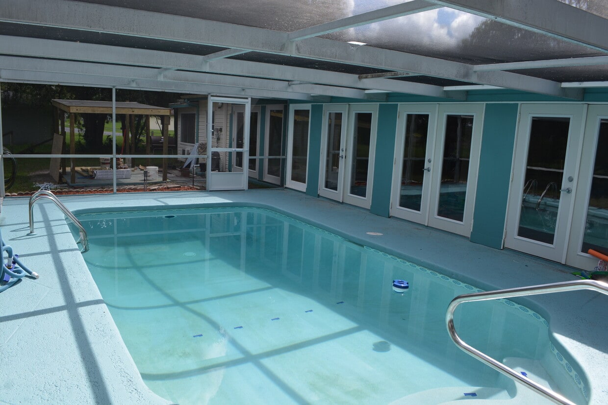 Foto principal - 1295 Pilgrim Rd