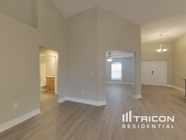 Foto del edificio - 21306 Cottonwood Ave