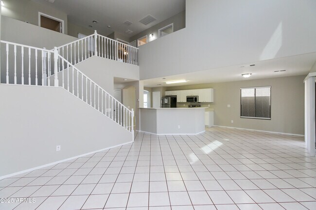 Building Photo - 11221 W Mountain View Dr