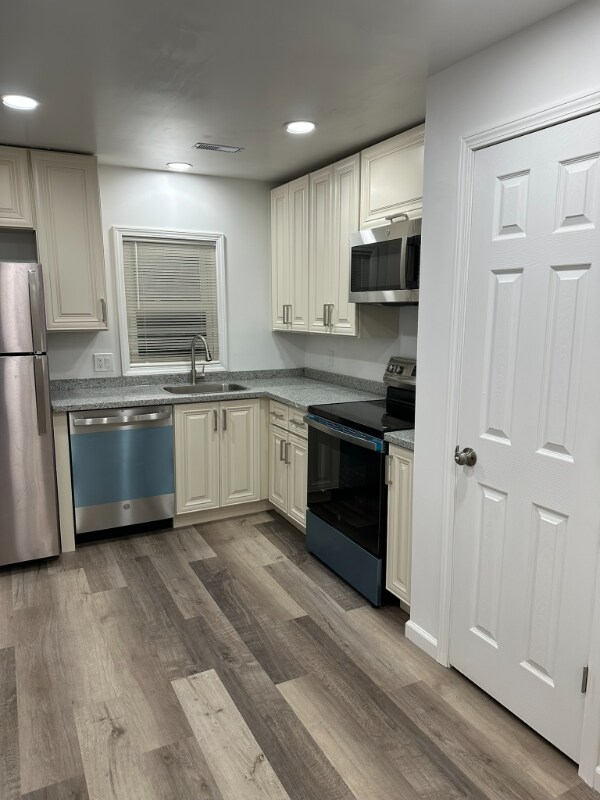 Building Photo - 28530 Grayling Ave