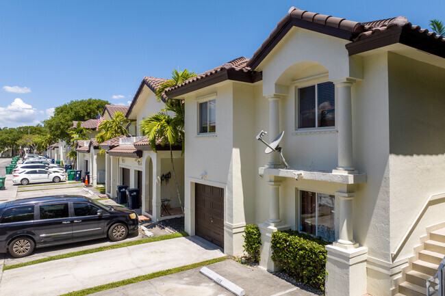 Building Photo - Ibis Villas at Doral