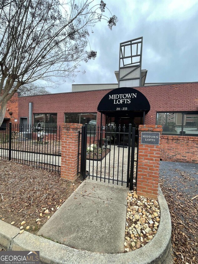 Foto principal - 205 Johnson Ave