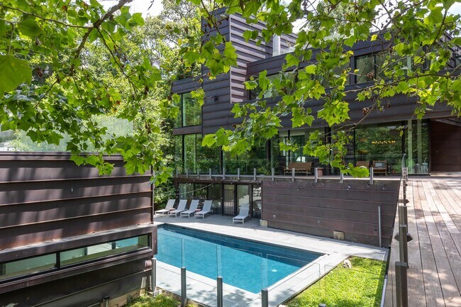 Foto del edificio - 2846 Davenport St NW