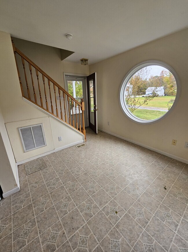 Foto del edificio - 6984 Mackenzie St