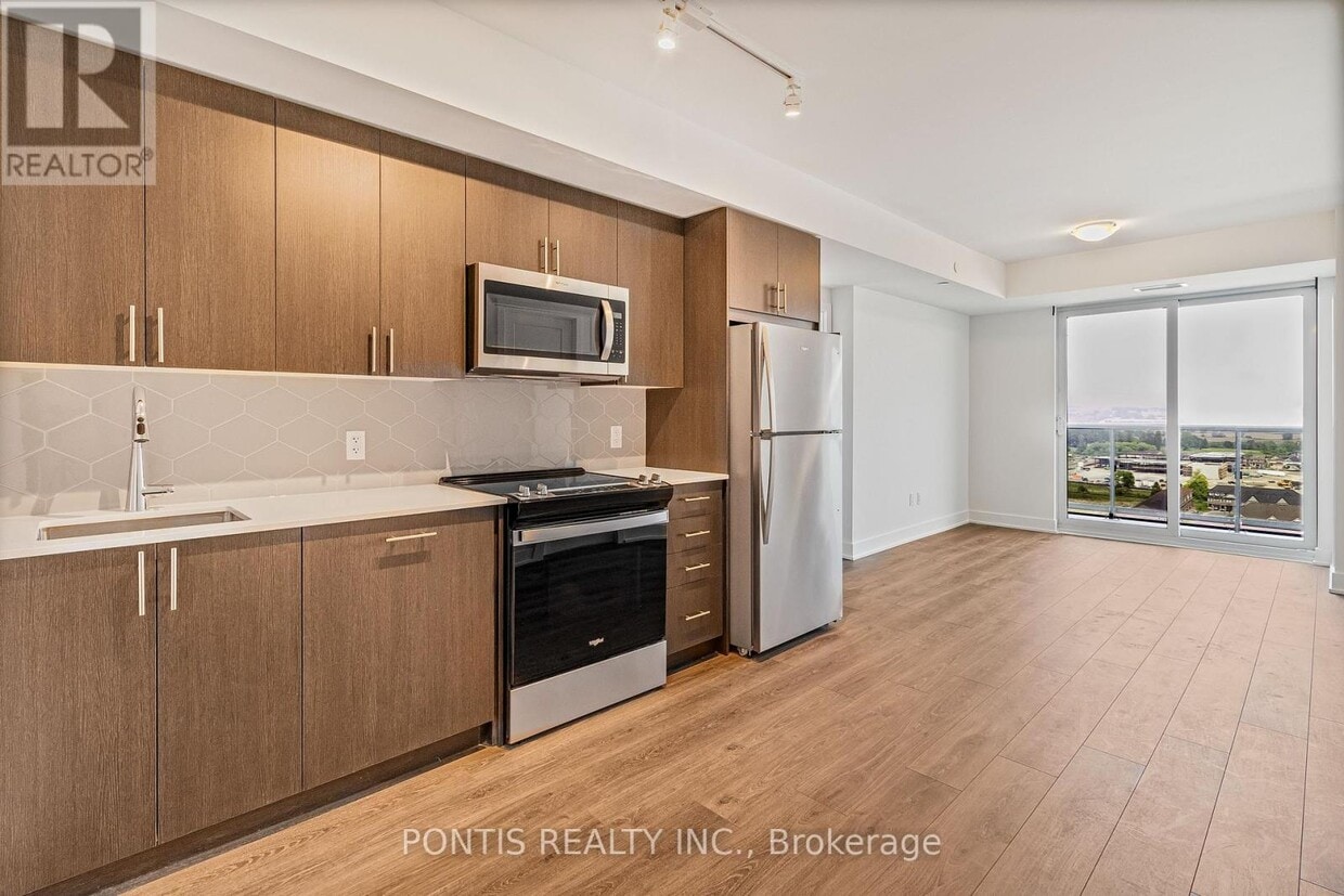 Photo principale - 2545-2545 Simcoe St N