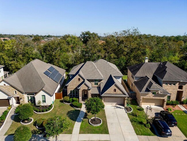 Foto del edificio - 5822 Crawford Hill Ln