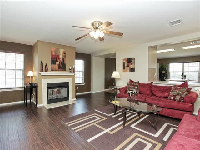 Foto del edificio - 1008 Apollo Cir