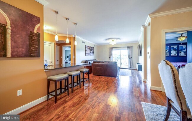 Foto del edificio - 6301 Edsall Rd
