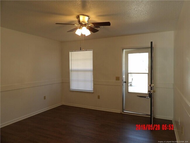 Building Photo - 4883 Fogarty Dr