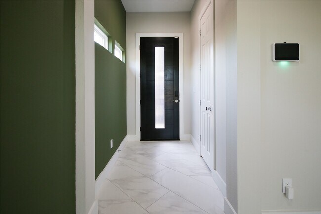 Foto del edificio - 5113 Hershe St