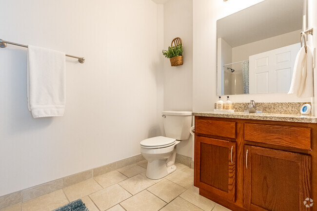 2BR, 2BA - Bathroom - 519 E. Green St by Bankier Apartments