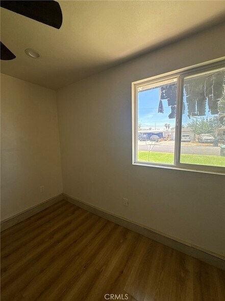 Foto del edificio - 1053 W Avenue Unit J14