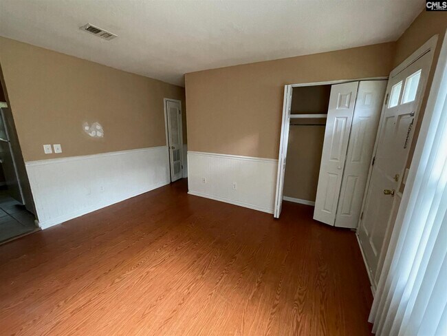 Foto del edificio - 1044 Charlotte St