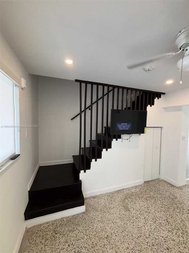 Foto del edificio - 560 NW 1st St