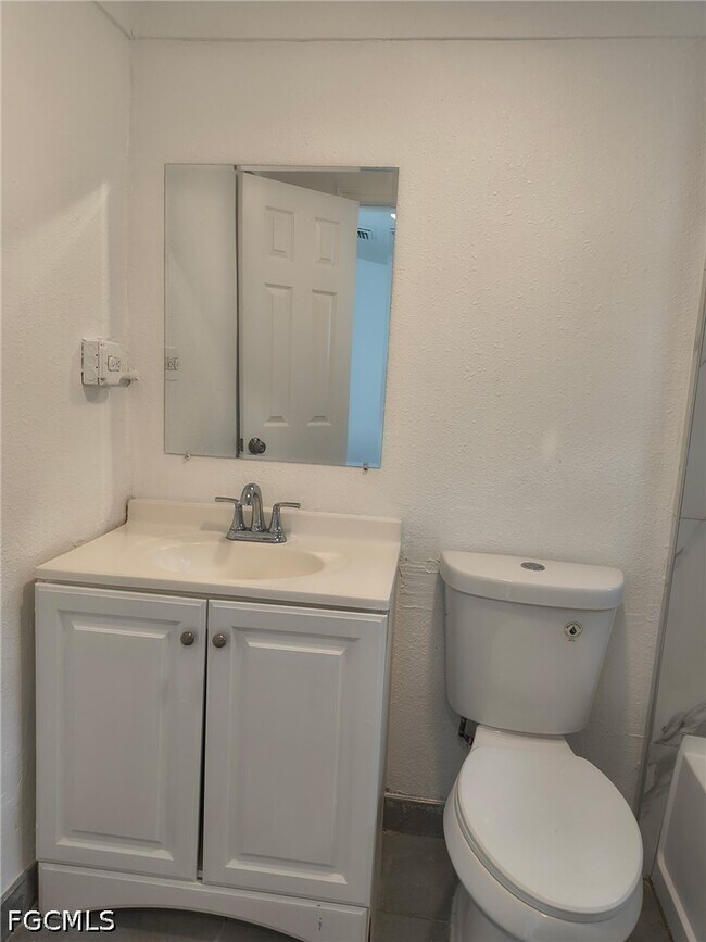 Foto del edificio - 3343-3347-3347 Dora St