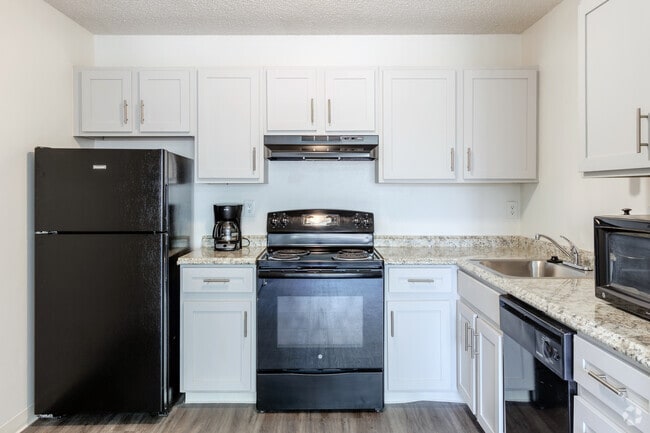 Interior Photo - Pines at Southmoor Apartments