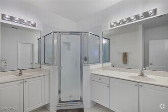 Building Photo - 9130 Spring Mountain Way