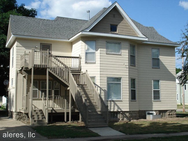 Building Photo - 801 4th St NW