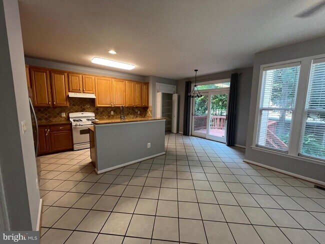 Building Photo - 47670 Loweland Terrace